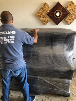 Embalando Móveis na Mudança